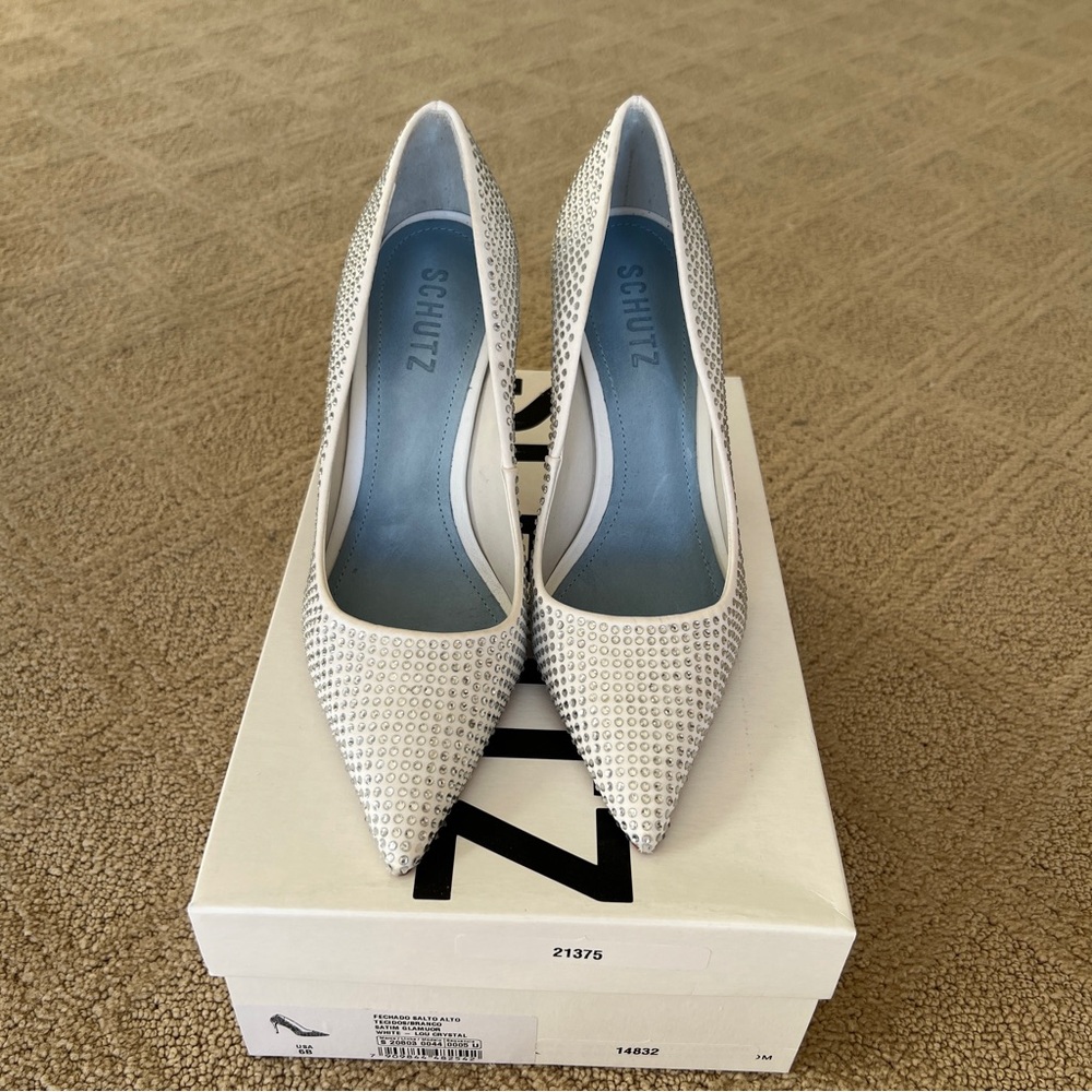 NWT SCHUTZ Lou Crystal Satin Pumps, Glamor White - Size 6